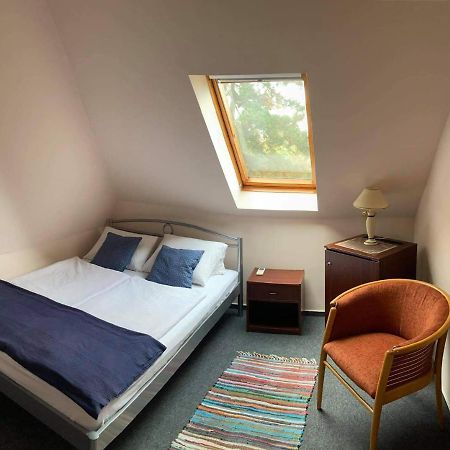 Berg Toboz Panzio Hotel Pécs Eksteriør billede
