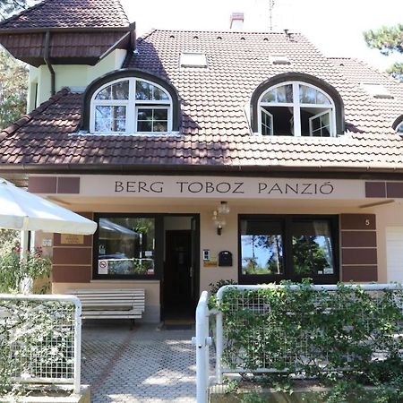 Berg Toboz Panzio Hotel Pécs Eksteriør billede