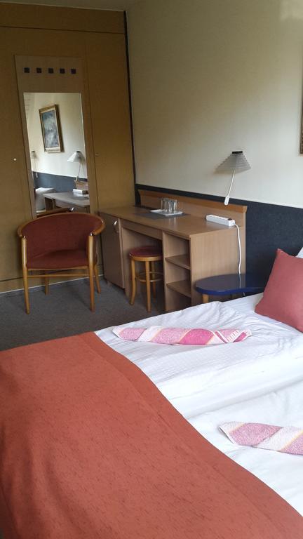 Berg Toboz Panzio Hotel Pécs Eksteriør billede